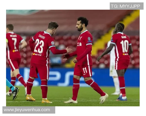 南京篮球队与成都篮球队赛后复盘分析及其在意识欧冠足球中的表现探讨 南京篮球队与成都篮球队赛后复盘分析及其在意识欧冠足球中的表现探讨