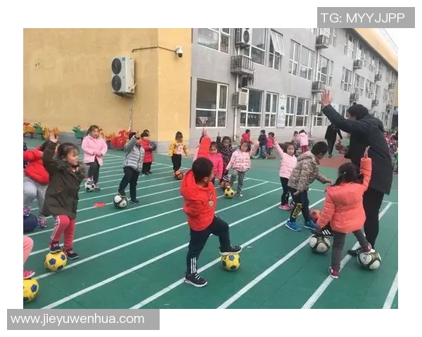 体育实时数据揭秘周秀英成功之道足球背后的故事与智慧分享 体育实时数据揭秘周秀英成功之道足球背后的故事与智慧分享